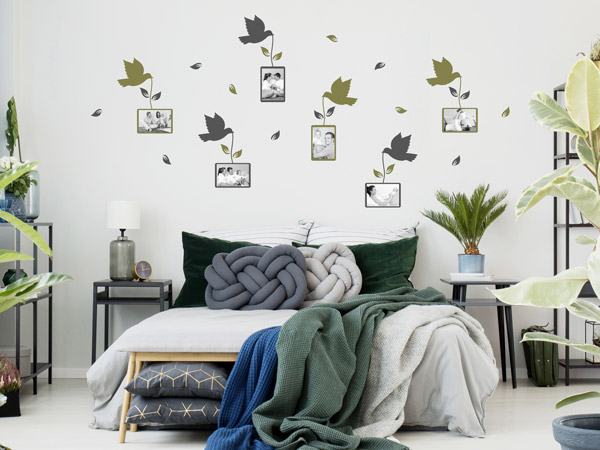 Wandtattoo Fotorahmen Vögel als Fotowand über dem Bett