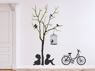 Wandtattoo Baum mit Kindern und Fahrrad