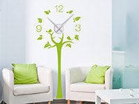 Wandtattoo Uhr Baum im Wohnzimmer in lindgrÃ¼n