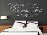 Wandtattoo Spruch Wer schläft... im Schlafzimmer