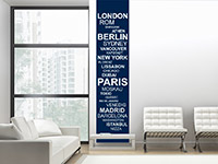 Weltstädte Wandbanner in blau auf heller Wand