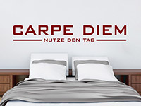 schlicht gestaltetes Carpe Diem Wandtattoo Ã¼ber dem Bett