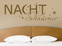 Wandtattoo Nachtschwärmer im Schlafzimmer