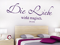 Wandtattoo Die Liebe wirkt magisch in lila