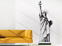 New York Wandtattoo Freiheitsstatue neben der Couch