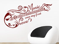 Musik Wandtattoo Music Love Ornament in rot auf hellem Hintergrund