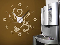 Kaffee Wandtattoo Uhr Kaffeezeit auf dunklem Hintergrund