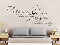 traumhafter Wandtattoo Spruch Träume und Lebe im Schlafzimmer