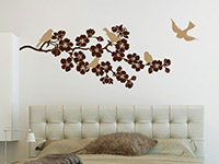 Wandtattoo Blühender Zweig mit Vögeln im Schlafzimmer