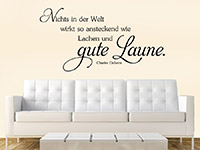 Wandtattoo Lachen und gute Laune im Wohnzimmer