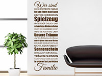 Familien Spruch Wandtattoo Eine fast perfekte Familie in Farbe