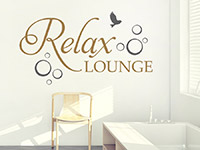 Zweifarbiges Wandtattoo Relax Lounge auf heller Wand