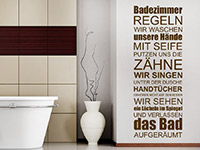 Wellness Spruchband Wandtattoo Badezimmer Regeln auf heller Wand