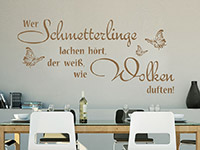 verspielter Schmetterlinge lachen Wandtattoo Spruch in der Wohnküche