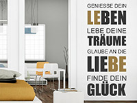 Wandtattoo Leben Träume Liebe Glück als zweifarbiges Spruchbanner im Wohnzimmer