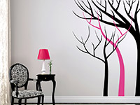 Bäume Wandtattoo Set in schwarz und pink im Wohnzimmer