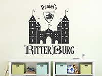 Ritter Wandtattoo Ritterburg mit Name auf heller Wand