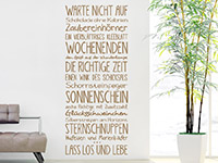 Spruchband Wandtattoo Lass los und lebe auf heller Wand