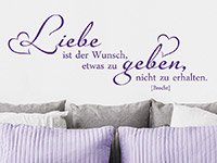 Wandtattoo Liebe geben im Schlafzimmer