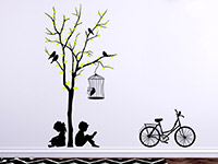 Wandtattoo Baum mit Kindern und Fahrrad