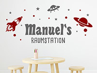 Wandtattoo Raumstation mit Wunschname im Kinderzimmer