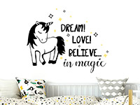 Einhorn Wandtattoo Believe in magic im Schlafzimmer