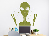 Alien Wandtattoo über dem Schreibtisch