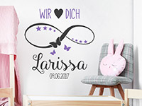 Wunschnamen Wandtattoo Wir lieben dich unendlich auf heller Wand