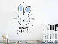 Wandtattoo Du wirst geliebt im Babyzimmer