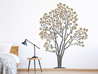 Wandtattoo Baum mit Blüten im Schlafzimmer