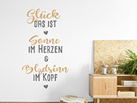 Wandtattoo Sonne im Herzen im Wohnzimmer