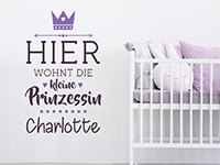 Wandtattoo Kleine Prinzessin mit Wunschname im Kinderzimmer