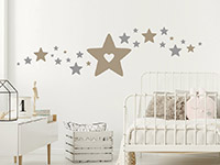 Wandtattoo Sternenhimmel mit Herz im Babyzimmer