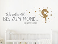 Wandtattoo Bis zum Mond mit Fee im Kinderzimmer