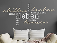 Wandtattoo Chillen Lachen Tanzen im Wohnzimmer