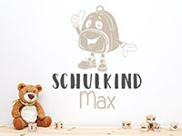 Wandtattoo Schulkind mit Wunschname im Kinderzimmer