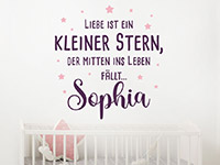 Wandtattoo Liebe ist ein kleiner Stern mit Name im Kinderzimmer