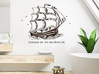 Maritimes Wandtattoo Zuhause ist wo das Meer ist auf heller Wand