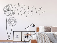 Wandtattoo Pusteblume mit Noten im Schlafzimmer