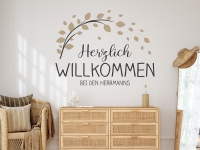 Wandtattoo Geschwungenes Herzlich Willkommen mit Familienname