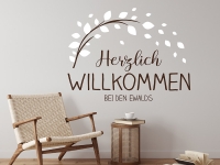 Wandtattoo Geschwungenes Herzlich Willkommen mit Familienname