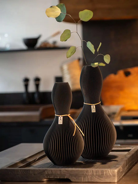 3D gedruckte Vasen tiefes Schwarz