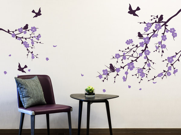 Trendfarbe Violett Ideen mit Wandtattoo Ästen mit Blüten
