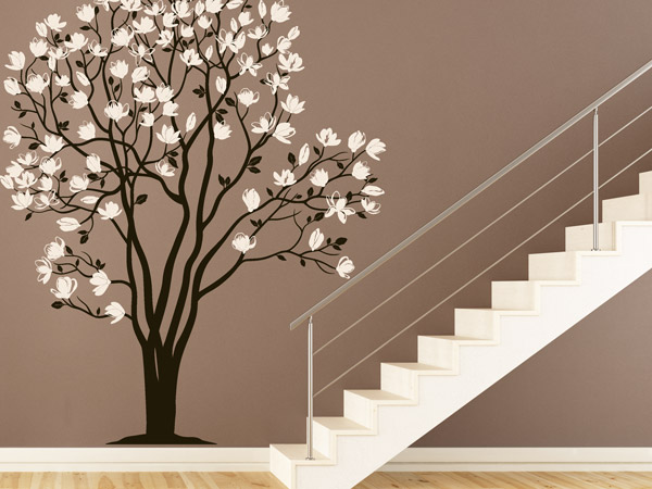 Wandtattoo Magnolien Baum im Treppenhaus
