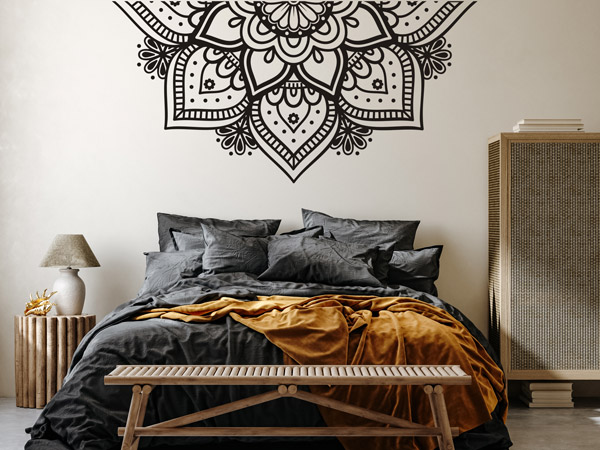 Wandtattoo Mandala über dem Bett