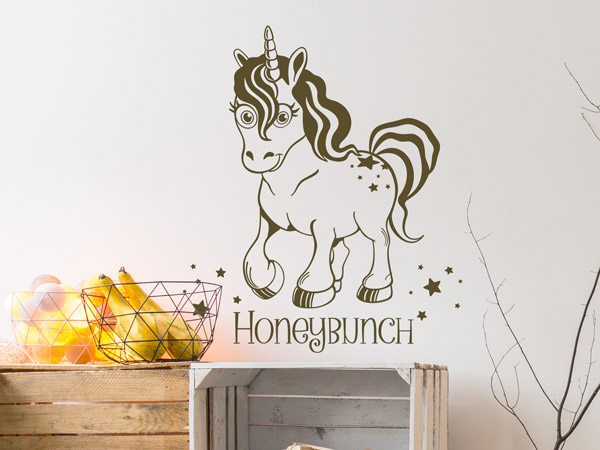 Süßes Einhorn mit Name als Dekoration im Wohnzimmer