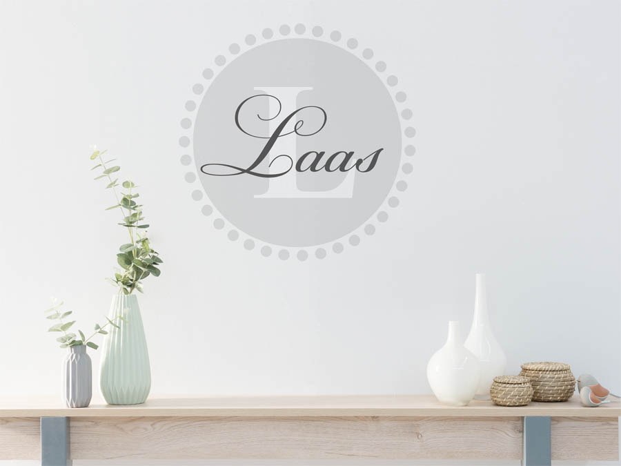 Laas Familienname als rundes Monogramm