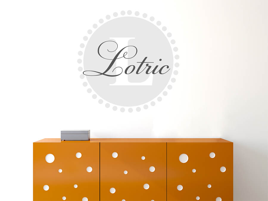 Lotric Familienname als rundes Monogramm
