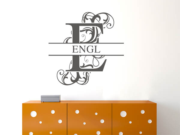 Wandtattoo verschnörkeltes E mit Engl