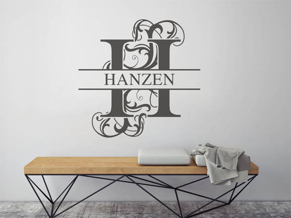 Wandtattoo verschnörkeltes H mit Hanzen